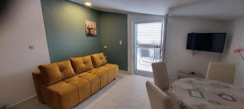 Apartmani Fran ヴィル エクステリア 写真