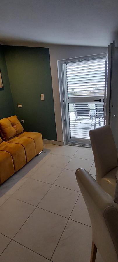 Apartmani Fran ヴィル エクステリア 写真