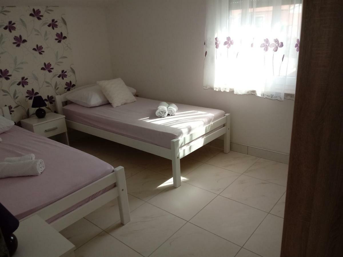 Apartmani Fran ヴィル エクステリア 写真