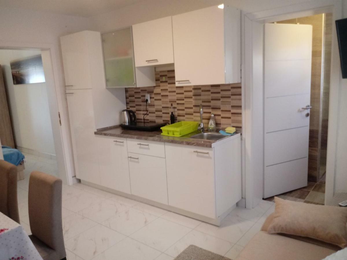 Apartmani Fran ヴィル エクステリア 写真